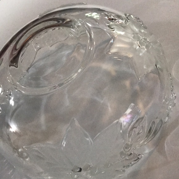 Mikasa Crystal Poinsettia Serving Bowl West Germany - Picture 12 of 12